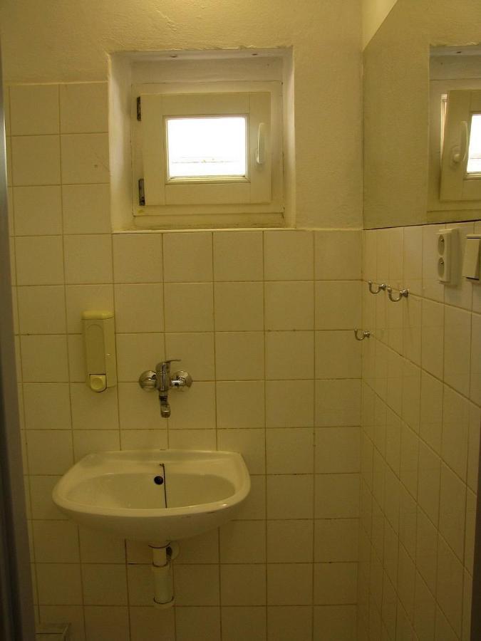 Hostel Sokol Troja Prag Exteriör bild